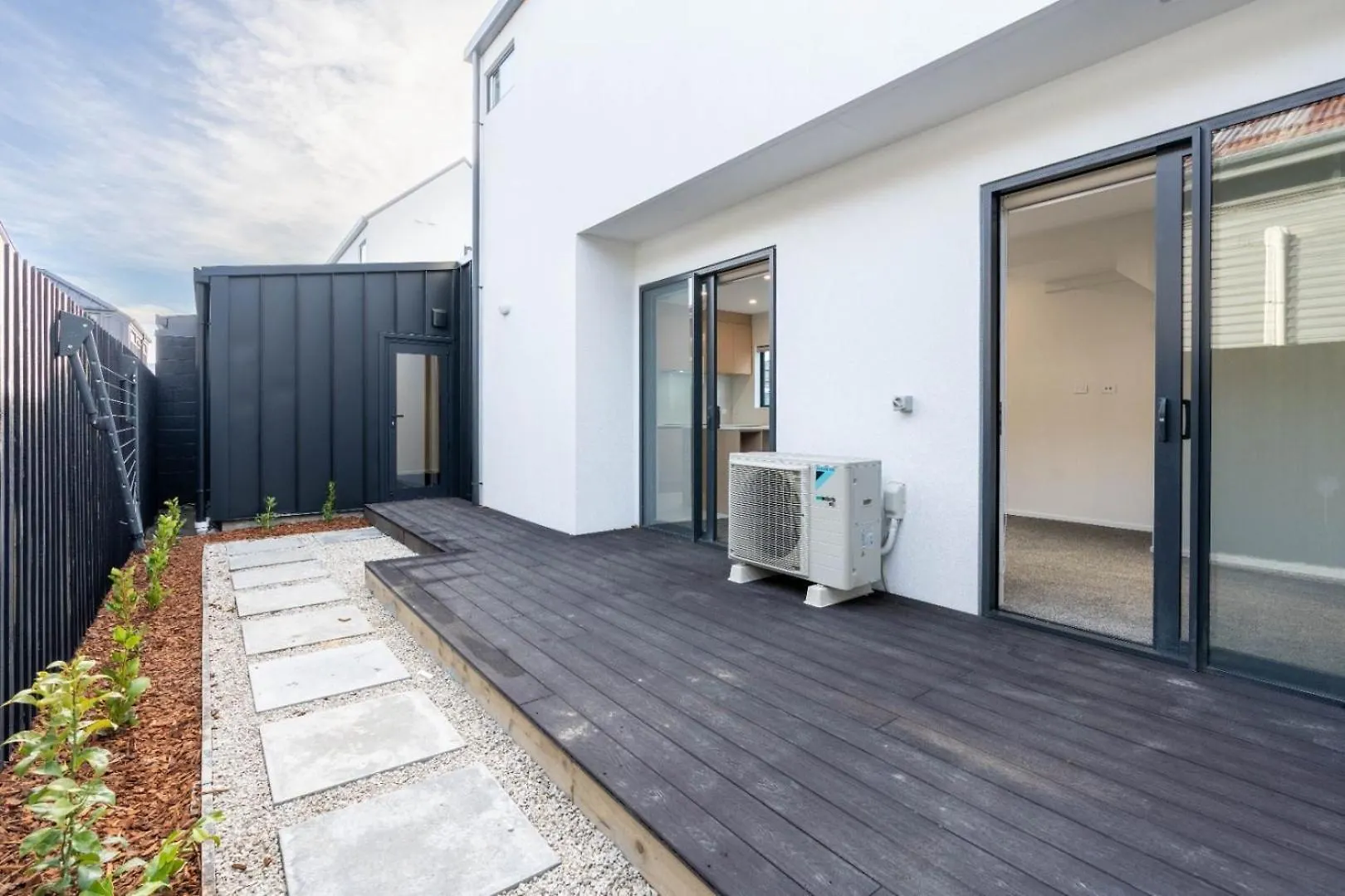 Villa Brand New Close To Cbd 3 Bed 3 Bath With Garage Christchurch New Zealand